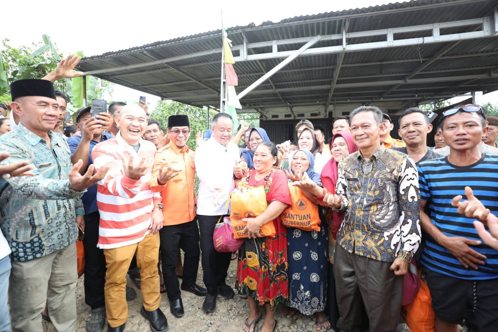 Wagub H. Cik Ujang Tinjau Jembatan Permanen Penghubung Antar Desa yang Putus Diterjang Banjir Bandang